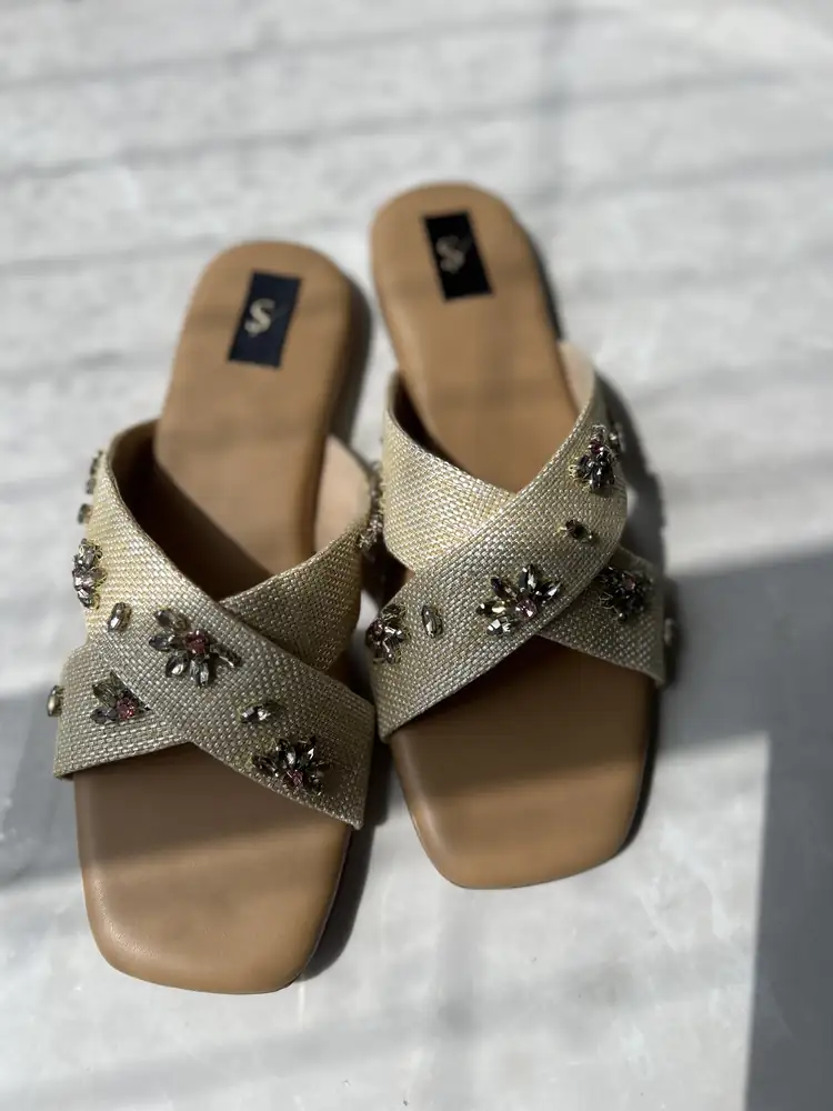 zari flats zari flats